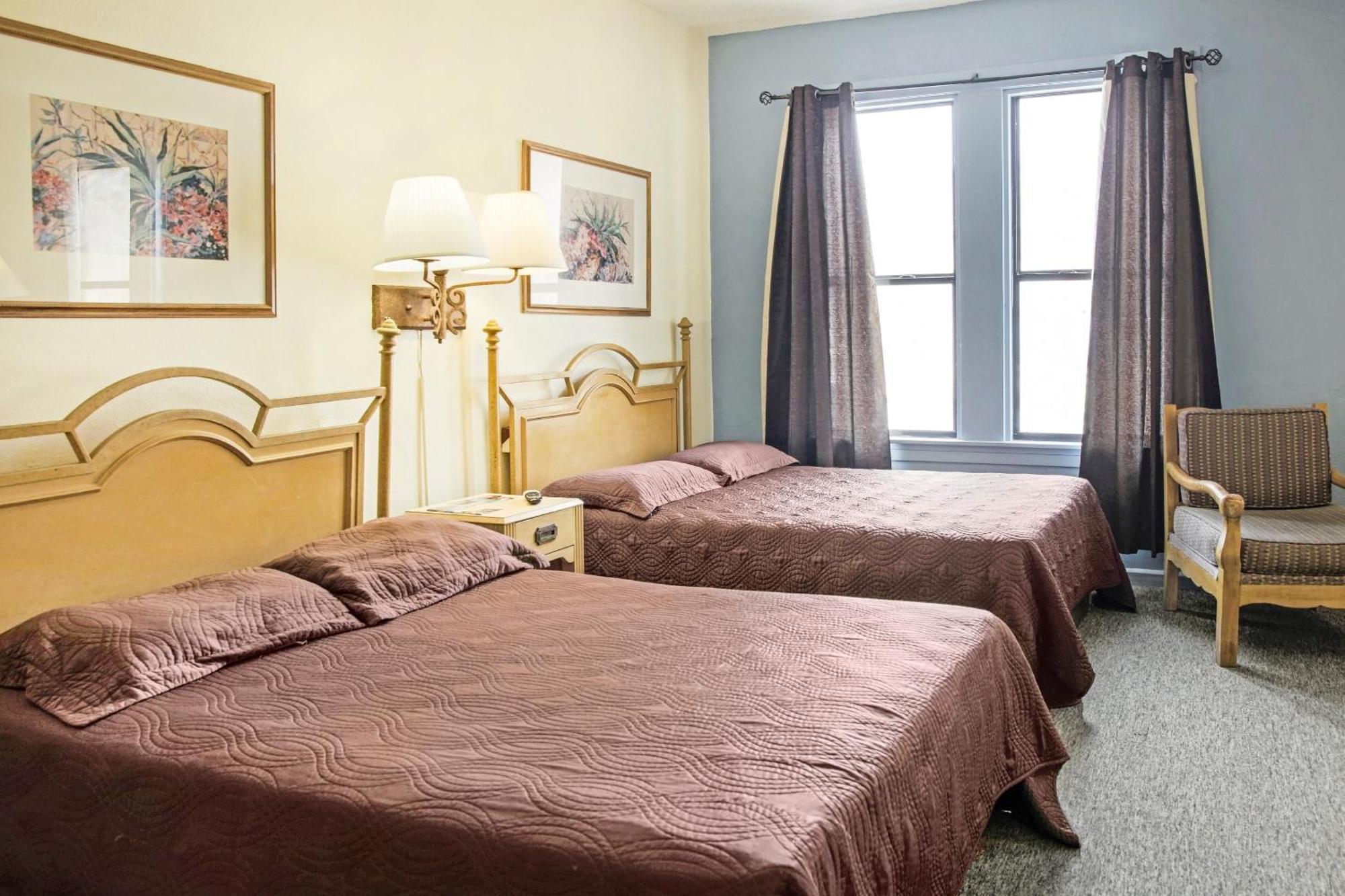 Oyo Historic Cameron Hotel Brownsville I-69E المظهر الخارجي الصورة