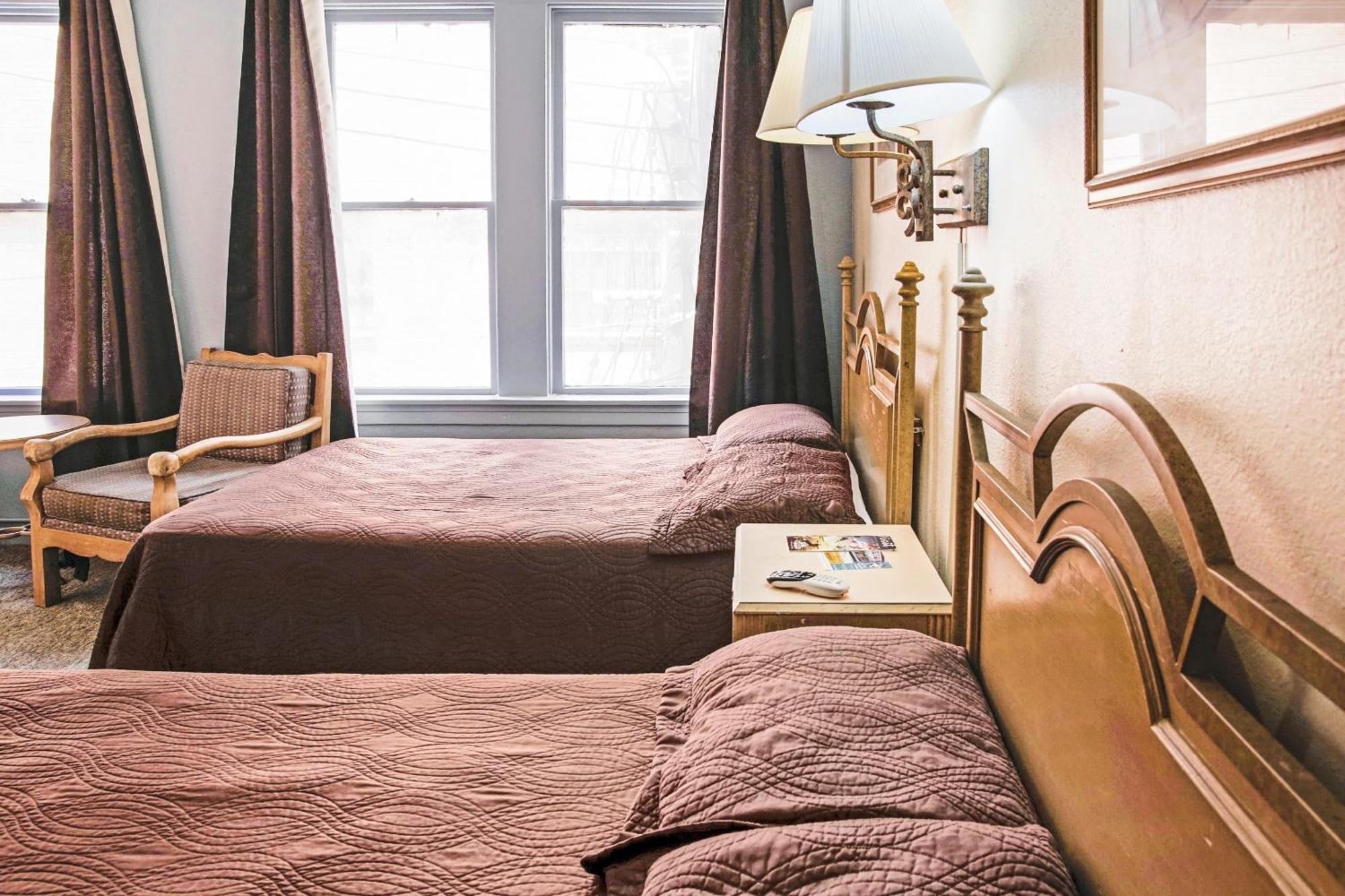 Oyo Historic Cameron Hotel Brownsville I-69E المظهر الخارجي الصورة