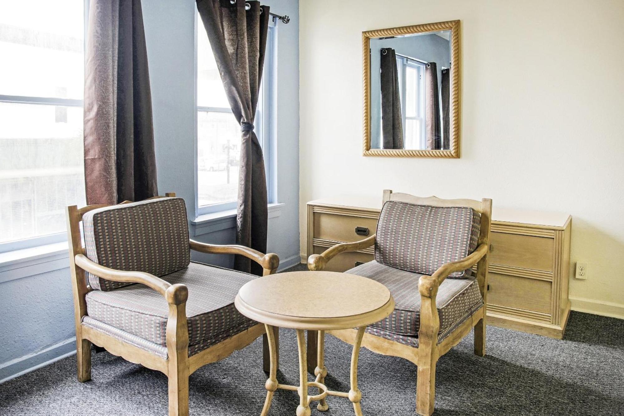Oyo Historic Cameron Hotel Brownsville I-69E المظهر الخارجي الصورة