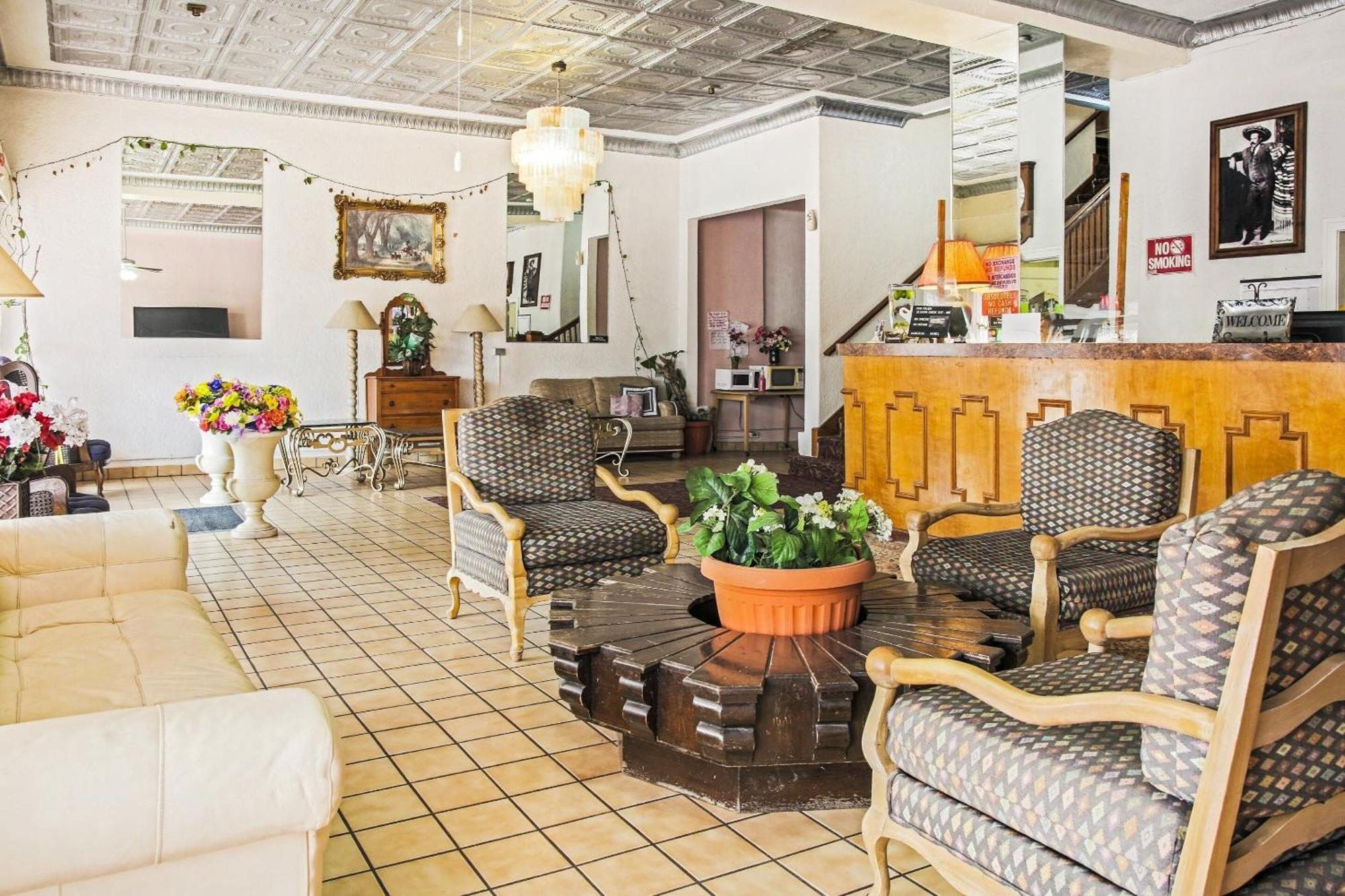 Oyo Historic Cameron Hotel Brownsville I-69E المظهر الخارجي الصورة