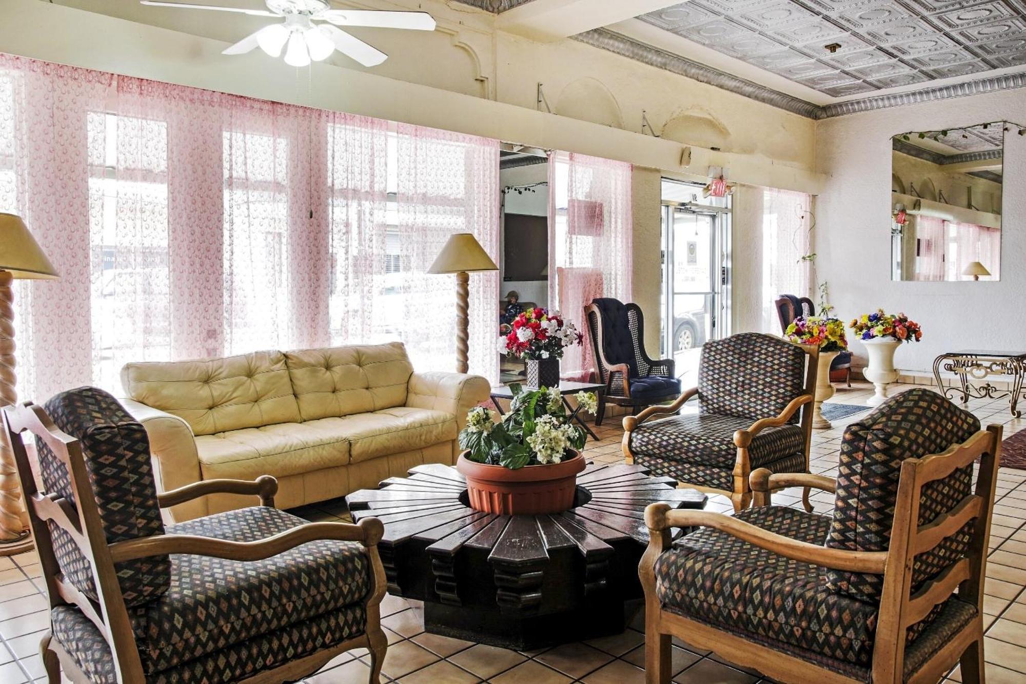 Oyo Historic Cameron Hotel Brownsville I-69E المظهر الخارجي الصورة
